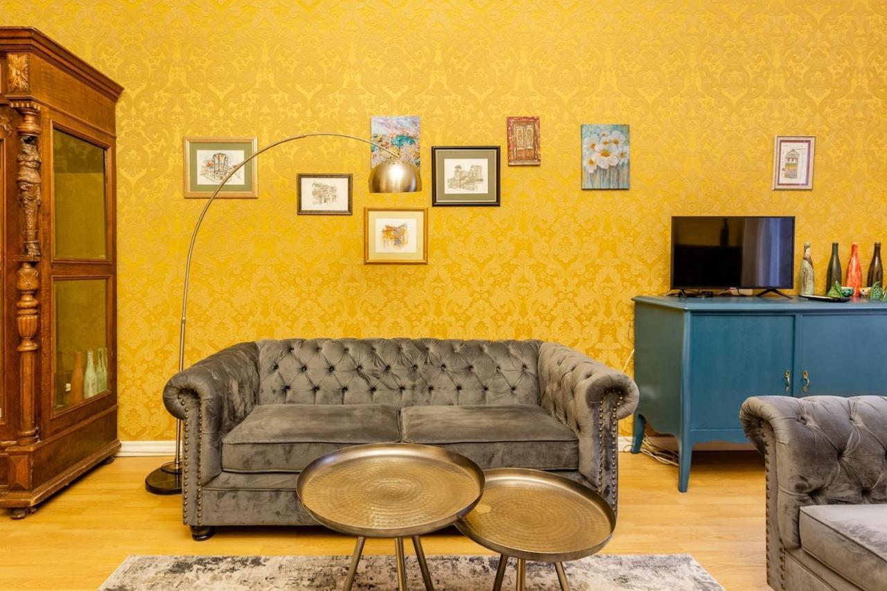Old Piano Apartment ティビリシ エクステリア 写真